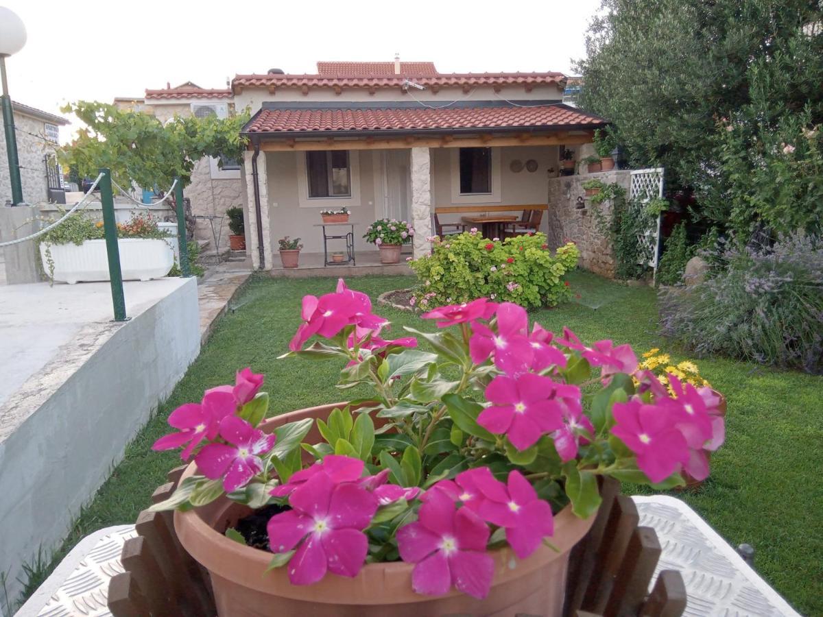 Apartments Janjac Vodice Kültér fotó