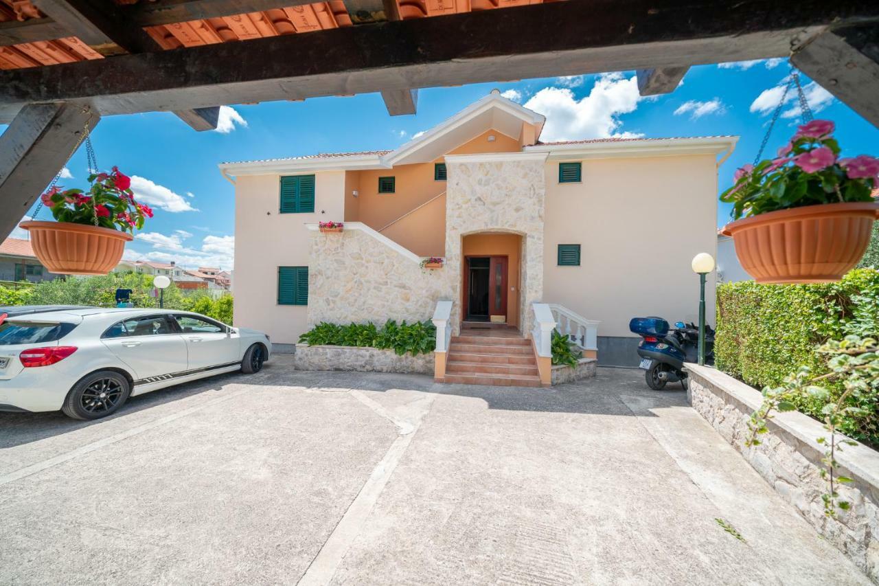 Apartments Janjac Vodice Kültér fotó